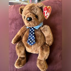 2000 Hero beanie baby in great condition with tag protector